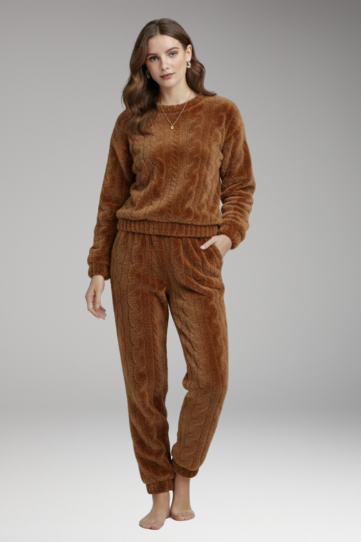 Women’s Pyjama Set with Round Neck and Waistband