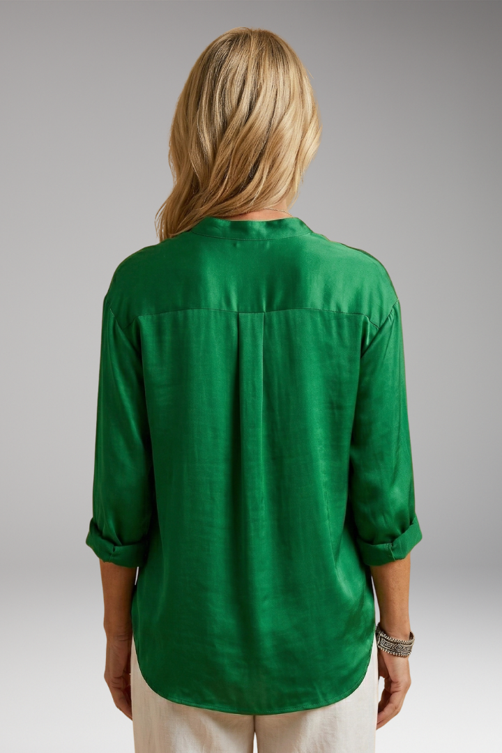Women's Simple Blouse with Lightweight Fabric and Comfortable Fit