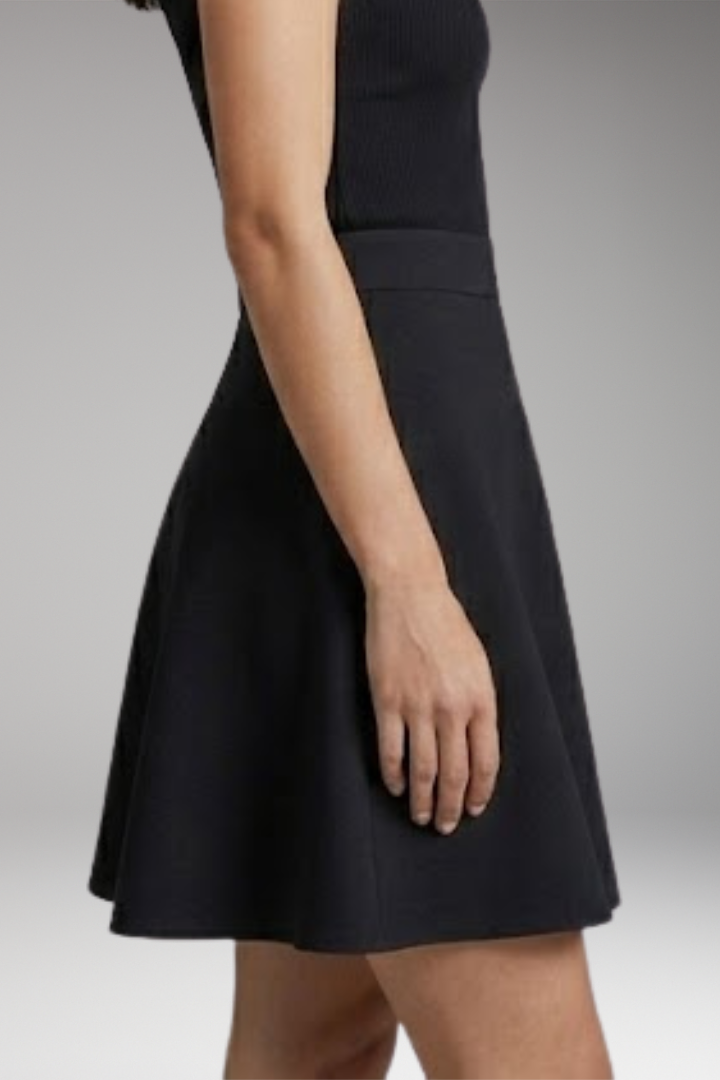 Women's Skirt with High Waist and Knee-Length