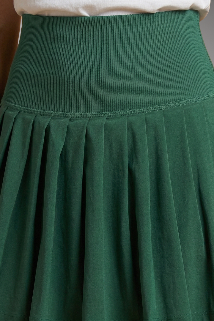 Women's Skirt with High Waist and Pleats