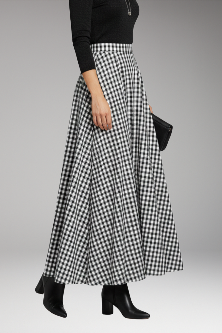 Women's Skirt with High Waist and Side Pockets