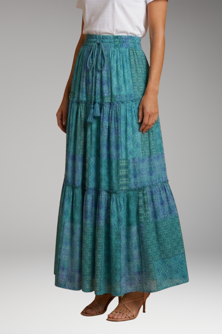 Women's Skirt with High Waist and Tiered Layers