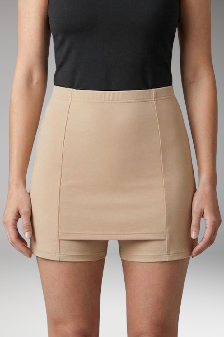 Women's Skirt with Integrated Shorts and Elastic Waistband