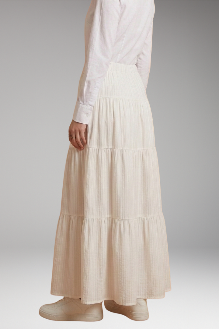 Women's Skirt with Tiered Layers and Waistband