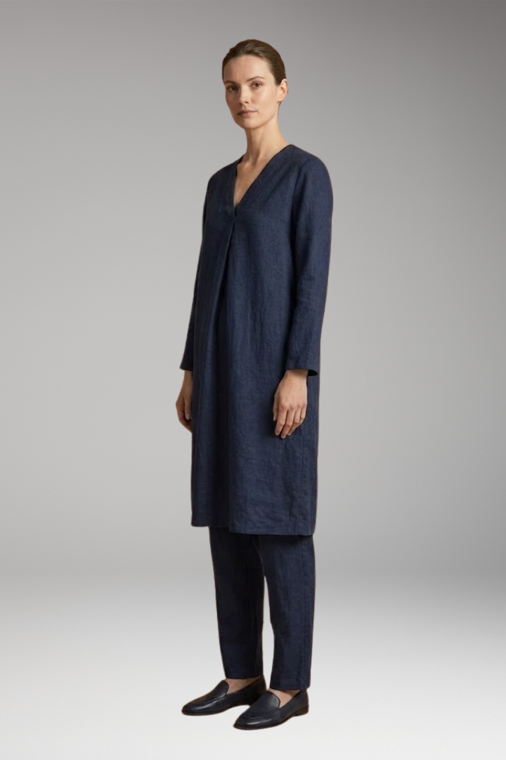 Women's Stylish Set with Breezy Top and Flattering Cut