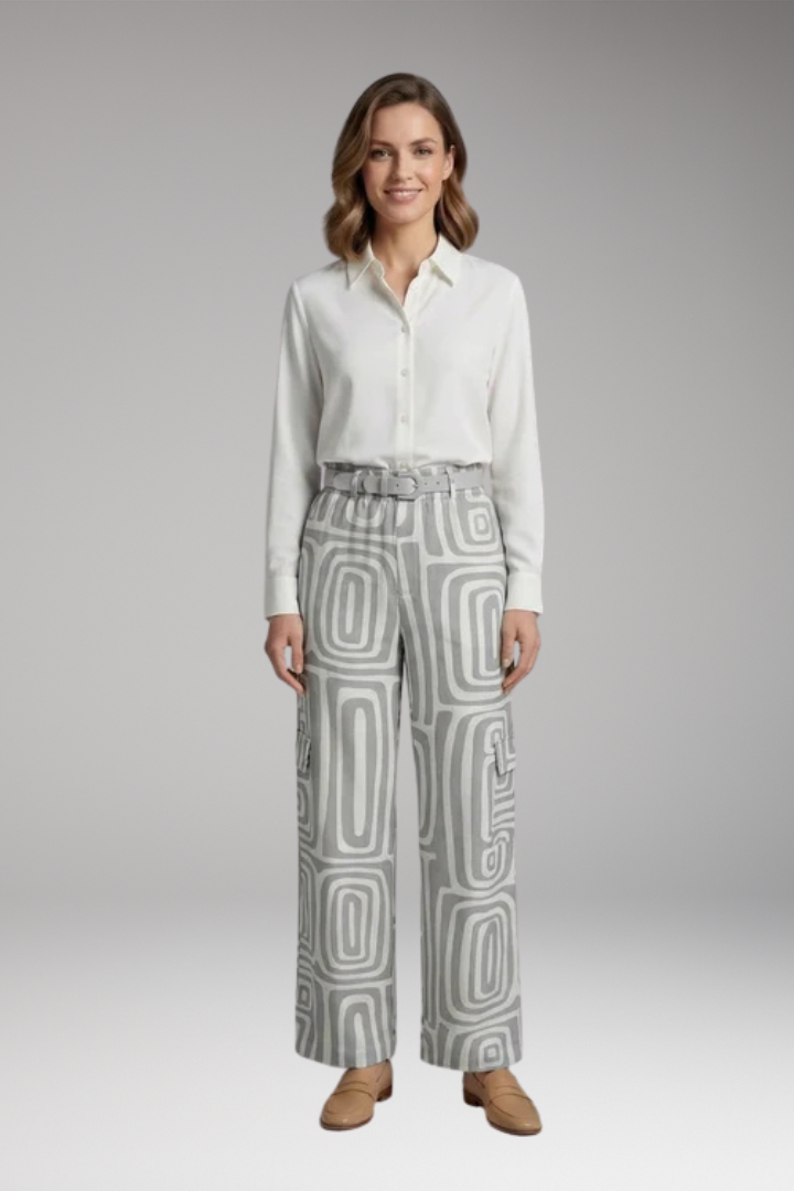 Women's Stylish Set with Button-Down Shirt and Printed Wide-Leg Pants