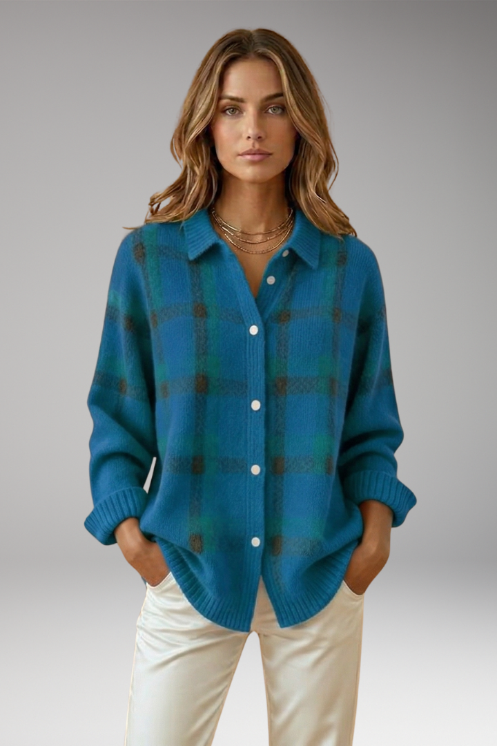 Women's Sweater with Retro Check Pattern and Flattering Fit