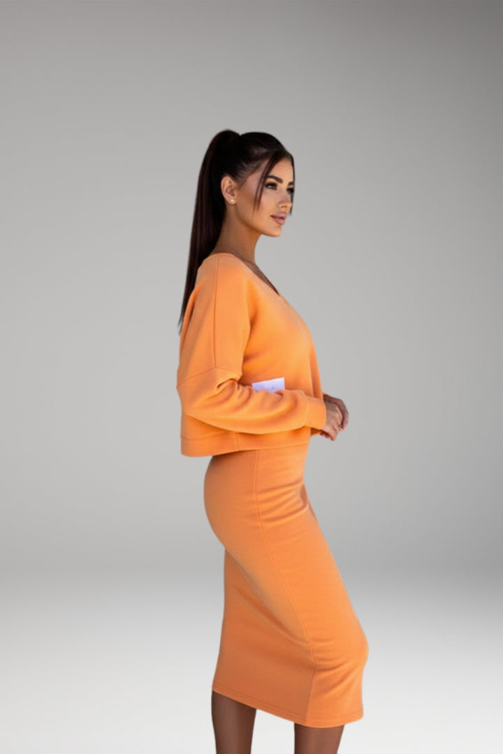 Women's Sweatshirt Dress Set with Fitted Midi Dress and Modern Sweatshirt
