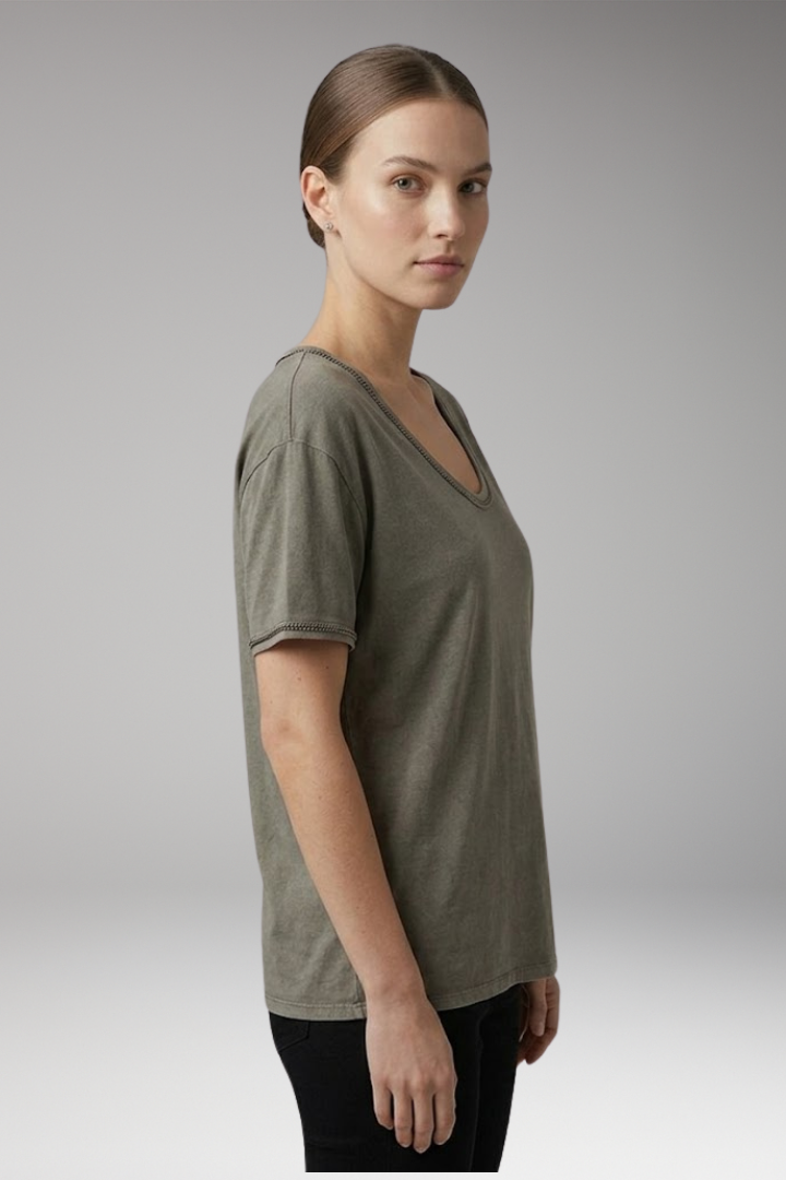 Women's T-Shirt with Round Neck and Short Sleeves