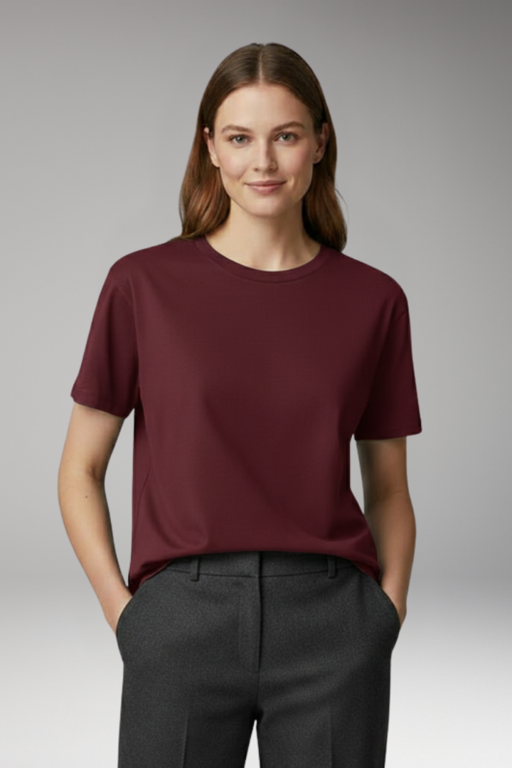 Women's Oversized T Shirt with Crewneck and Short Sleeves