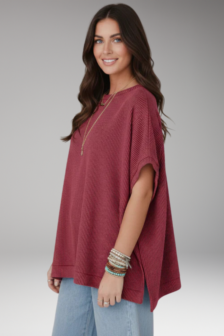 Women's Top with Round Neck and Short Sleeves