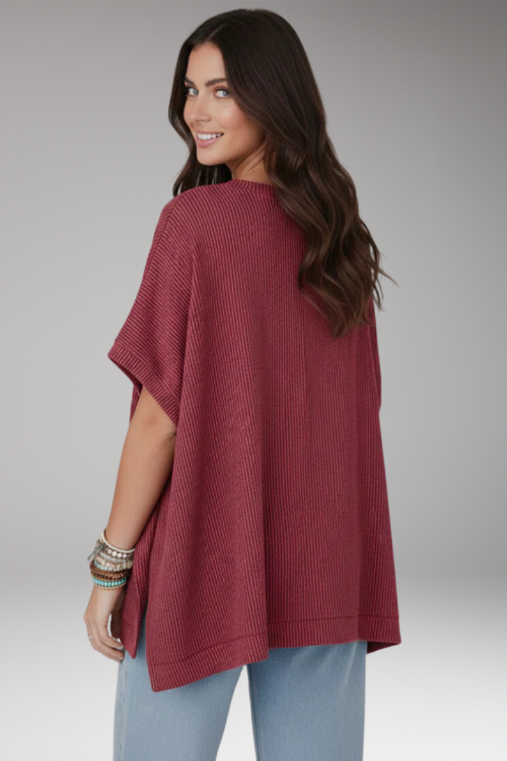 Women's Top with Round Neck and Short Sleeves