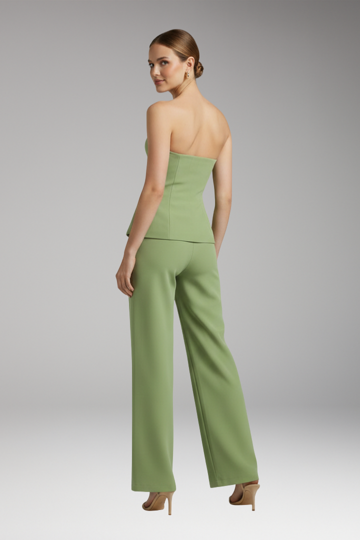Women's Two-Piece Outfit with Strapless Top and Wide-Leg Pants
