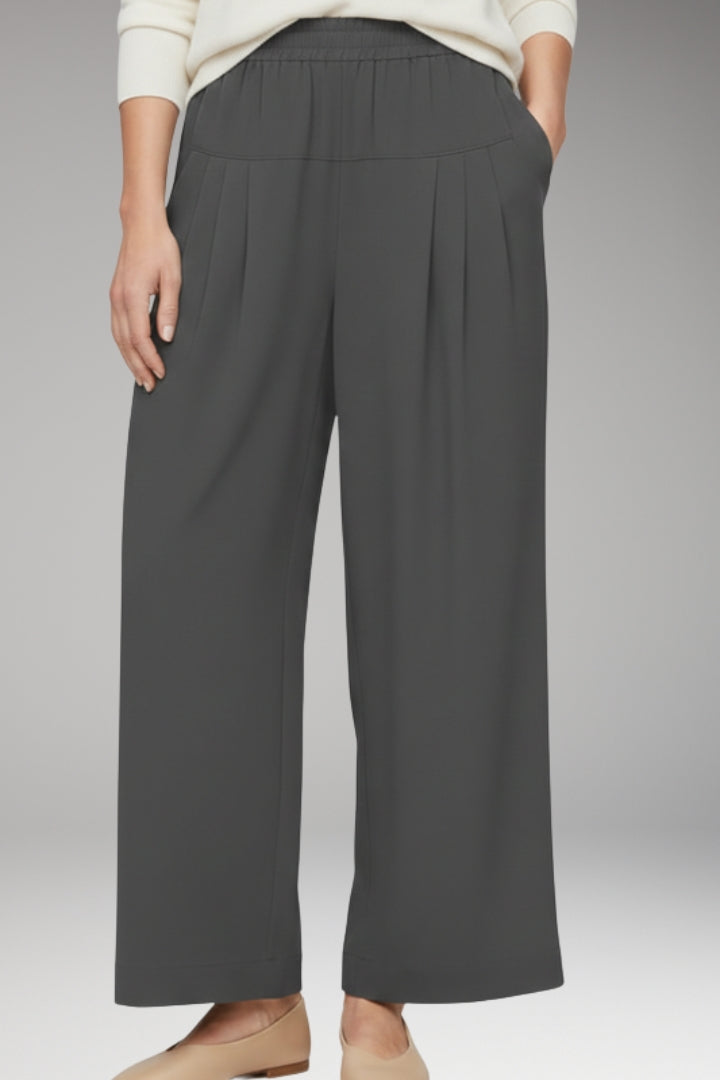 Women's Wide-Leg Trousers with Pleated Front and Side Pockets