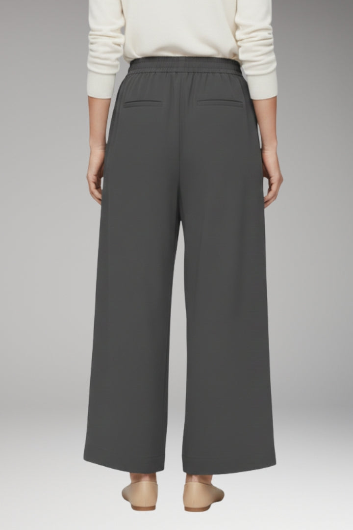 Women's Wide-Leg Trousers with Pleated Front and Side Pockets