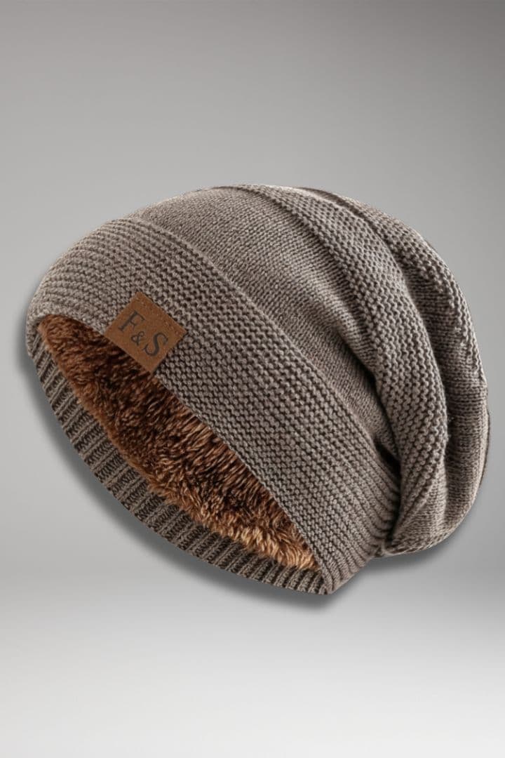 Women’s Beanie with Ribbed Surface and Fleece Lining