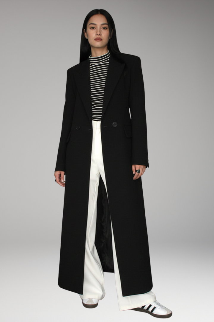 Women’s Blazer with Lapel Collar and Front Pockets