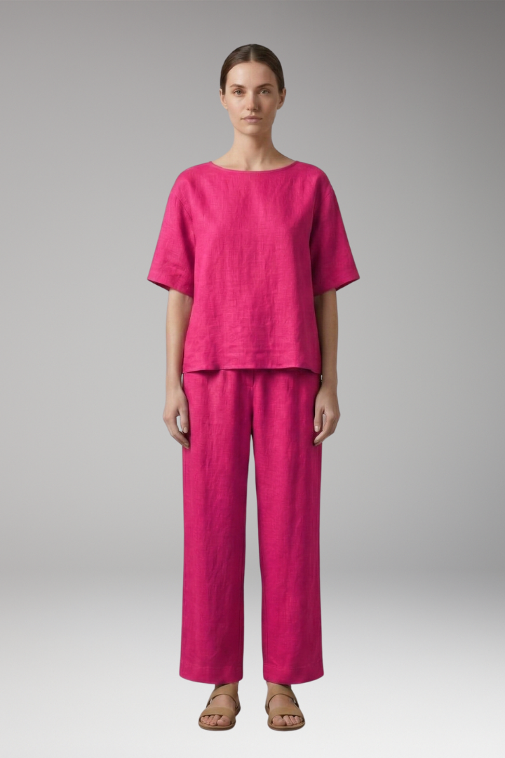 Women's Crop Top and Cropped Pants Set with Short Sleeves