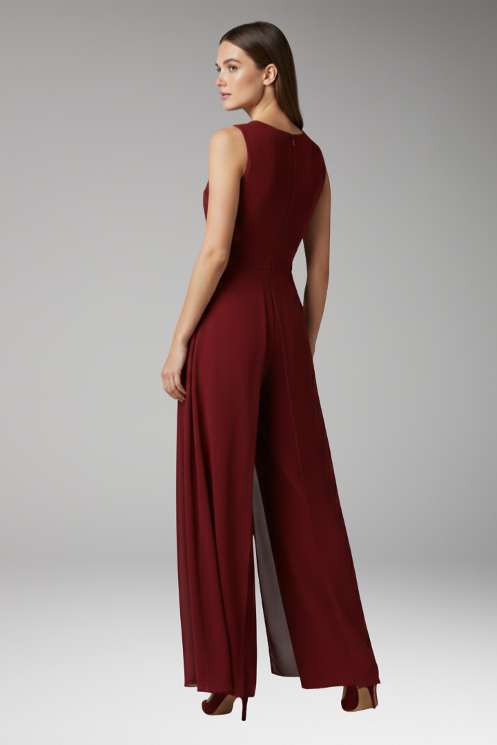 Women's Evening Dress with Slit and Figure-Flattering Fit