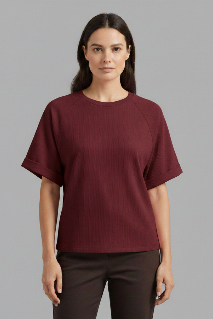 Women's Oversized T-Shirt with Round Neck and Wide Sleeves