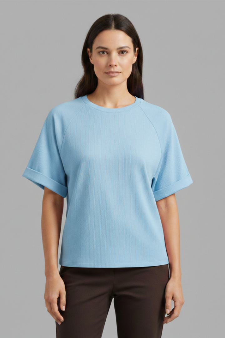 Women's Oversized T-Shirt with Round Neck and Wide Sleeves