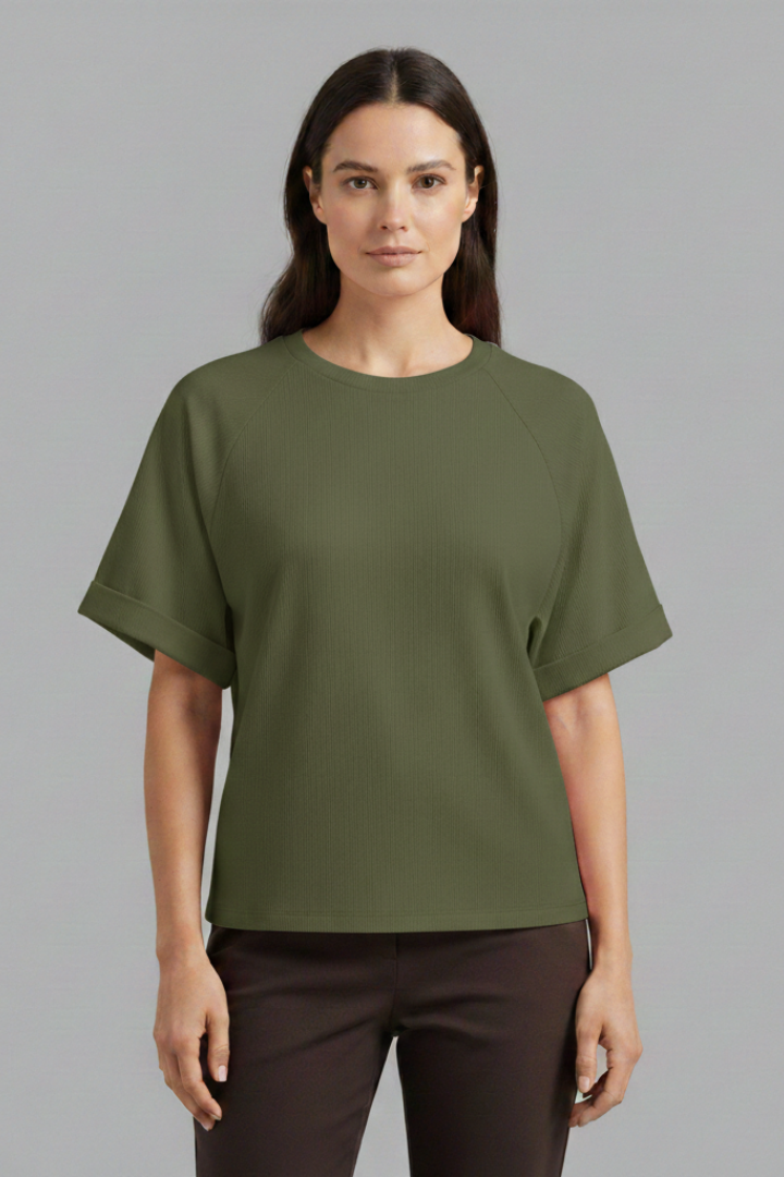 Women's Oversized T-Shirt with Round Neck and Wide Sleeves
