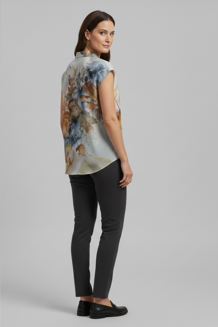 Women's Summer Top with Collared Neckline and Button Fastening